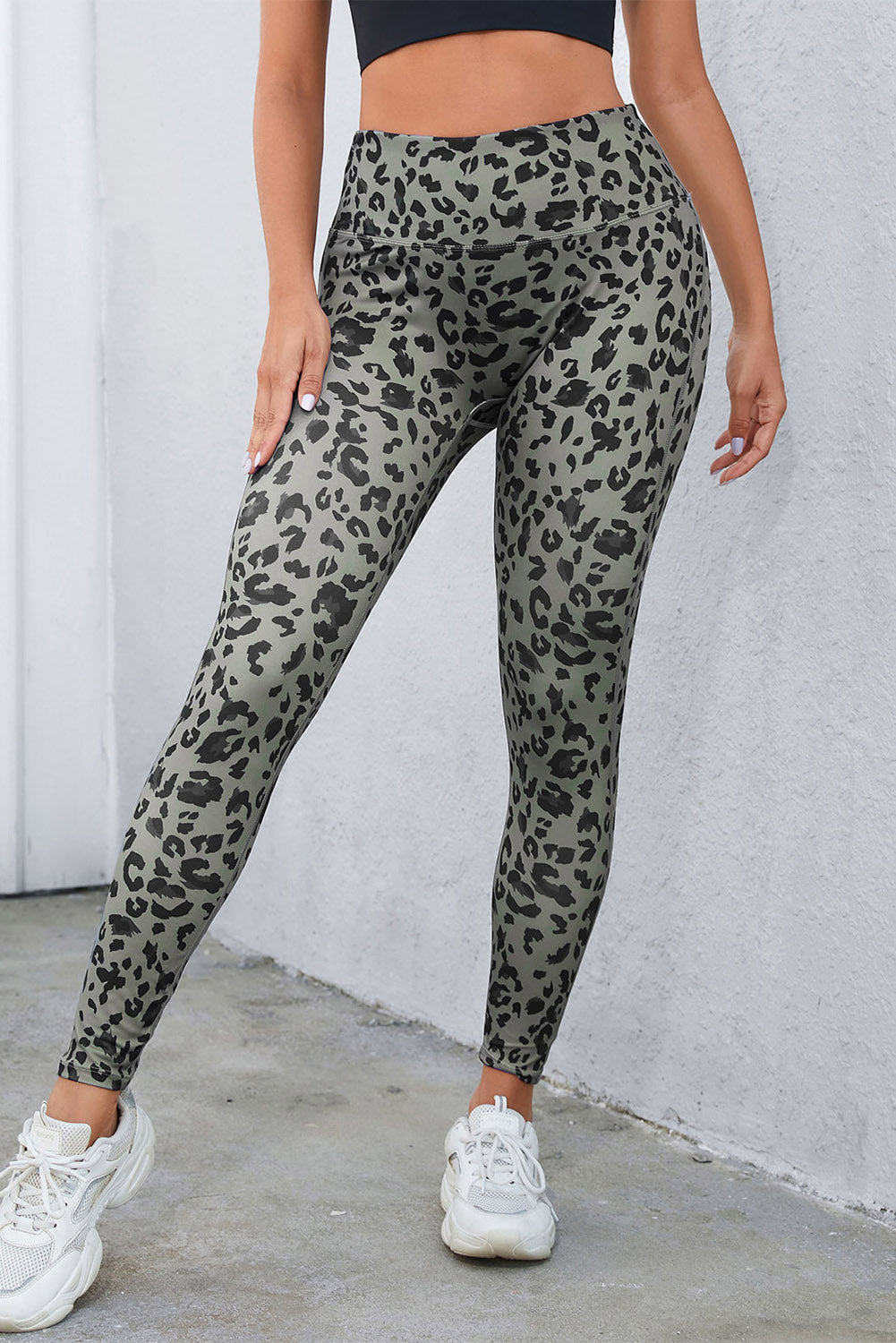 Gray Classic Leopard Print Active Leggings 🇺🇸