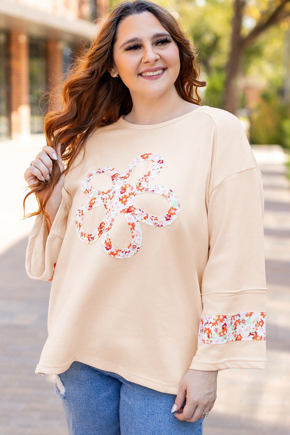 Beige Plus Size Flower Patched Side Slits Crewneck Top 🇨🇳