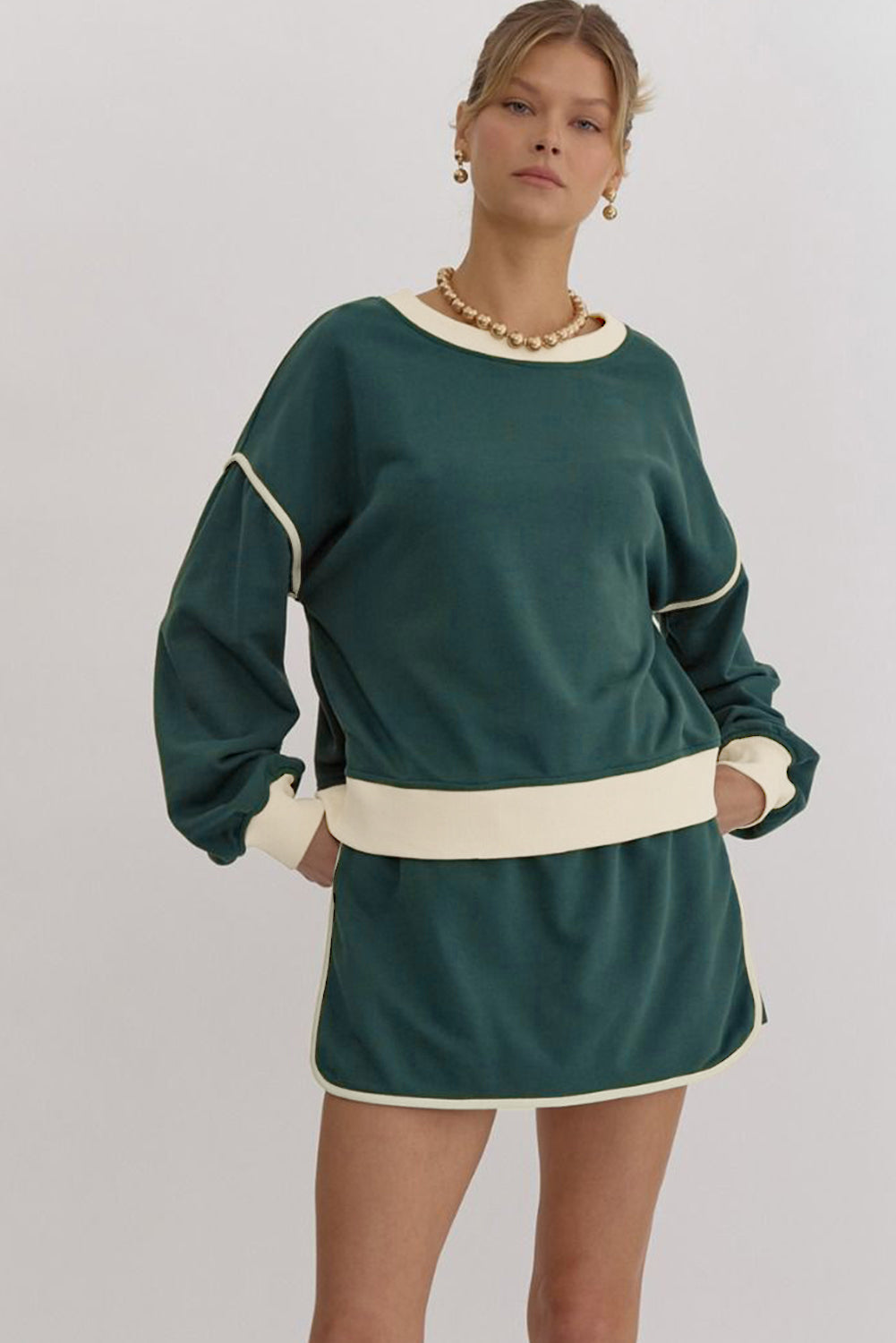 Evergreen Color Contrast Loose Pullover and Lace-up Waist Skort Set 🇨🇳