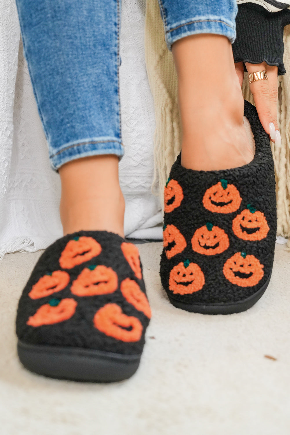 Black Halloween Pumpkin Plush Home Slippers 🇺🇸