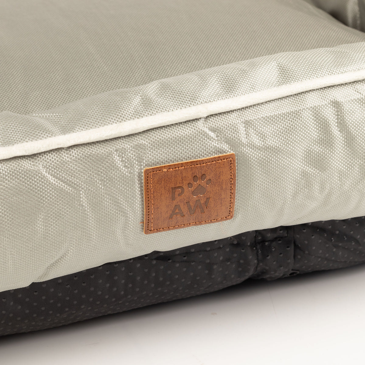 PAW Bed – Medium Khaki Beige – 70 × 60 × 15cm 🇬🇧