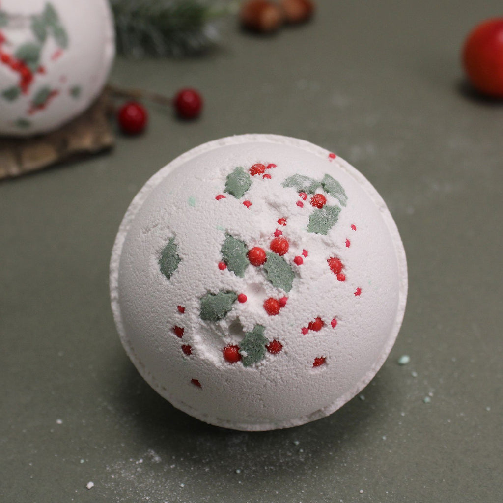 Christmas Bath Bomb - Holly Berry & Mistletoe 🇬🇧