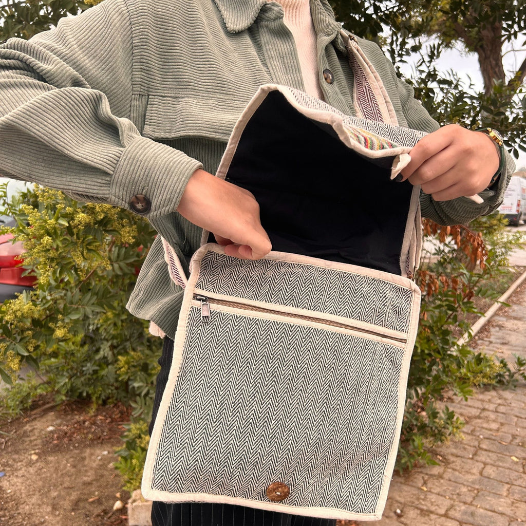 Hemp Laptop Messenger Bag - Curves 🇬🇧