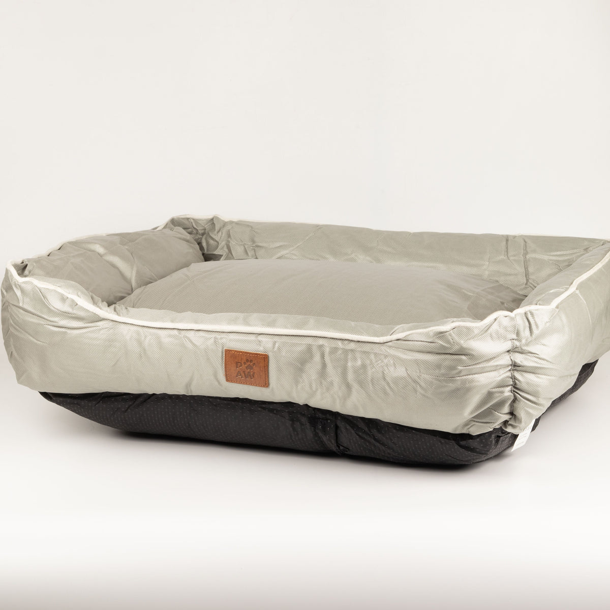 PAW Bed – Medium Khaki Beige – 70 × 60 × 15cm 🇬🇧
