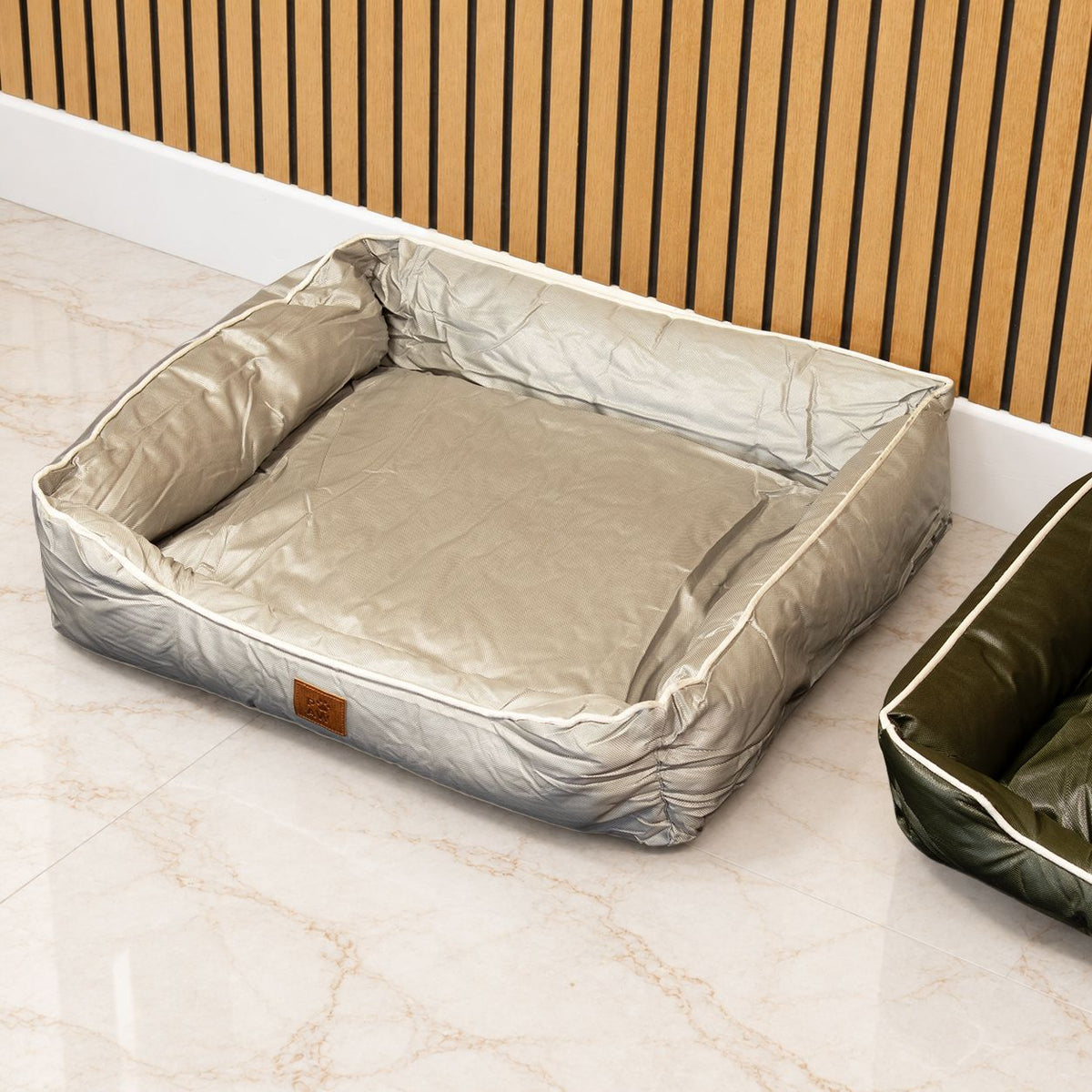PAW Bed – Medium Khaki Beige – 70 × 60 × 15cm 🇬🇧