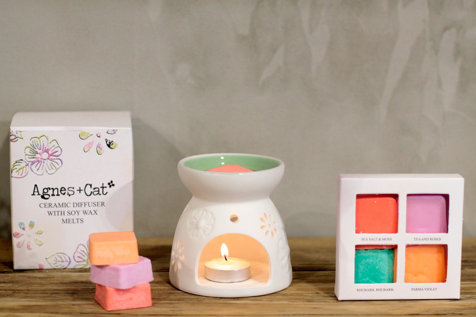 Wax Melter with Four Soy Wax Melts 🇬🇧
