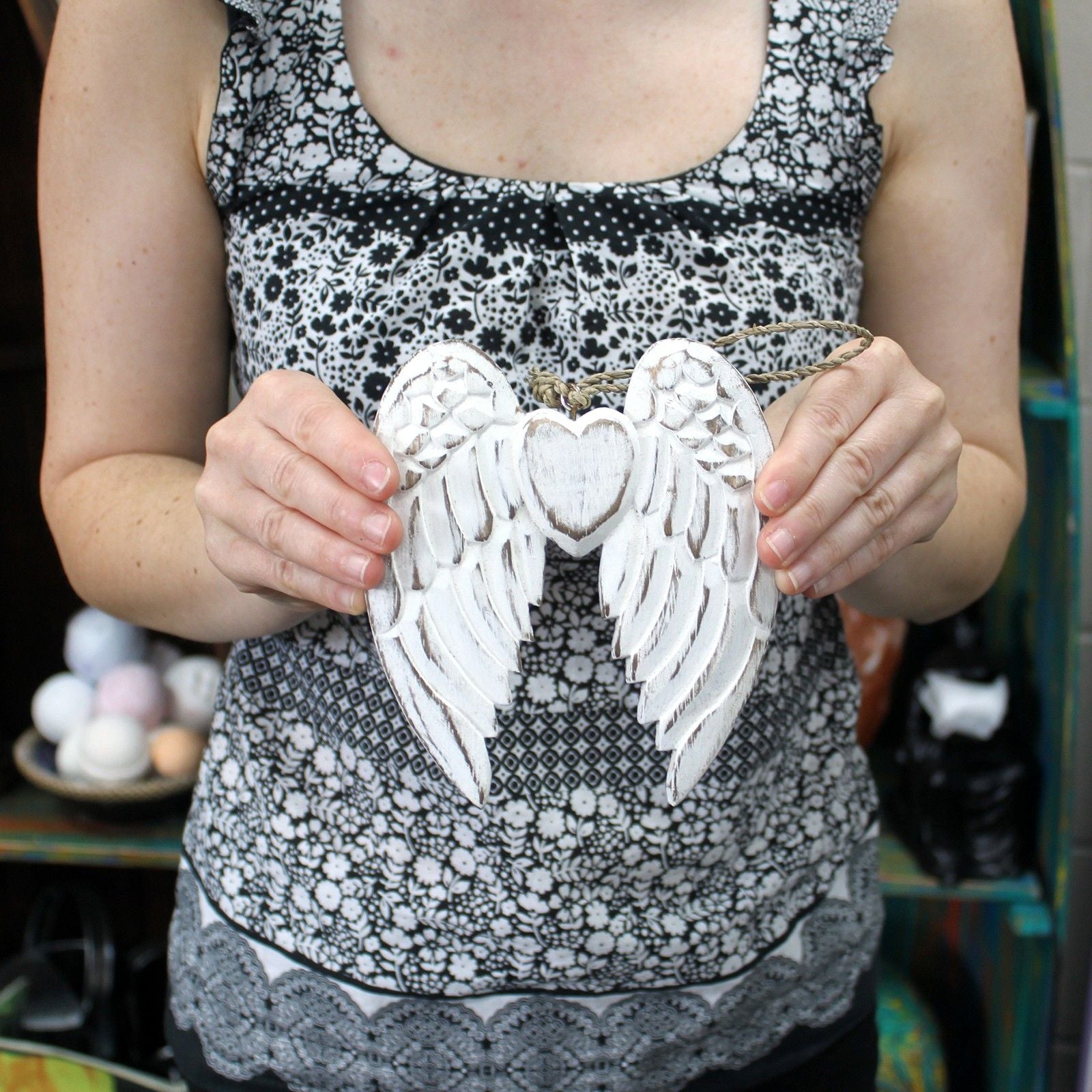 Hand Crafted Small Double Angel Wing & Heart - 15cm 🇬🇧