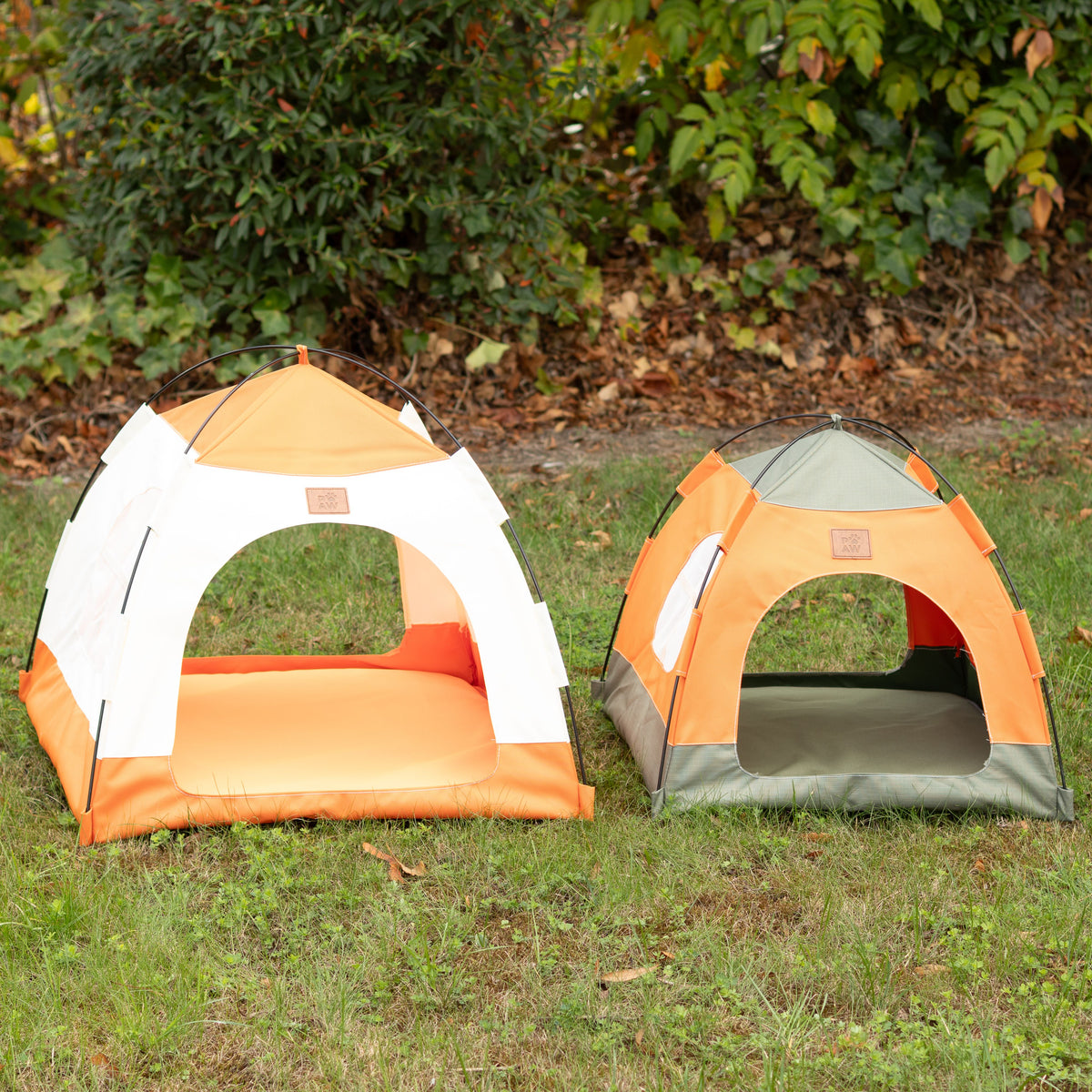 PAW Bed – Beige & Orange Tent – 58 × 58 × 48cm 🇬🇧