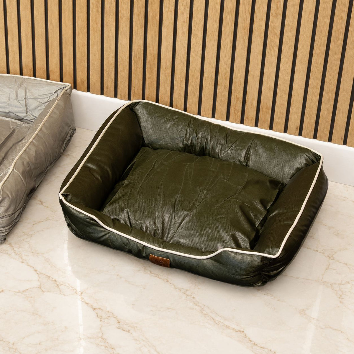 PAW Bed – Small Khaki Green – 60 × 50 × 15cm 🇬🇧