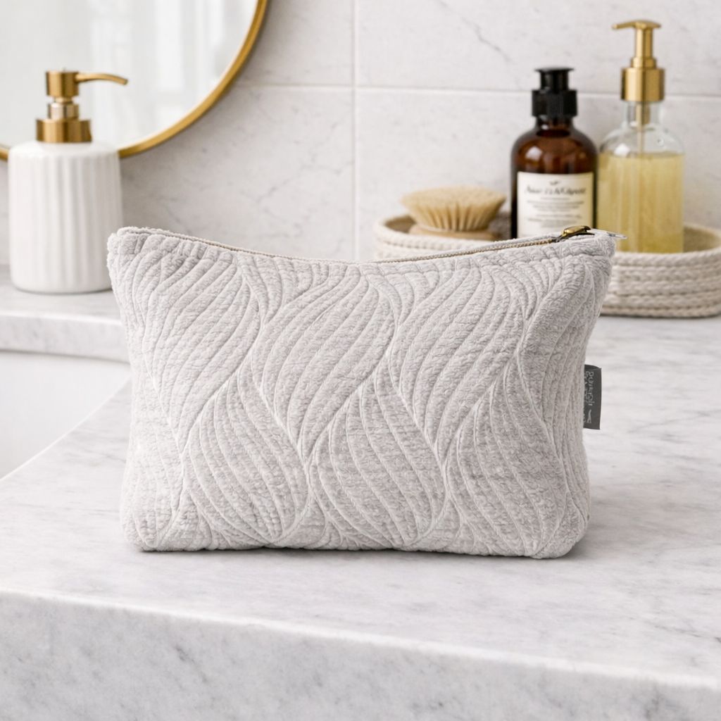 Nomad Sari Indian Jacquard Toiletry Bag - Moonlit Weave 🇬🇧