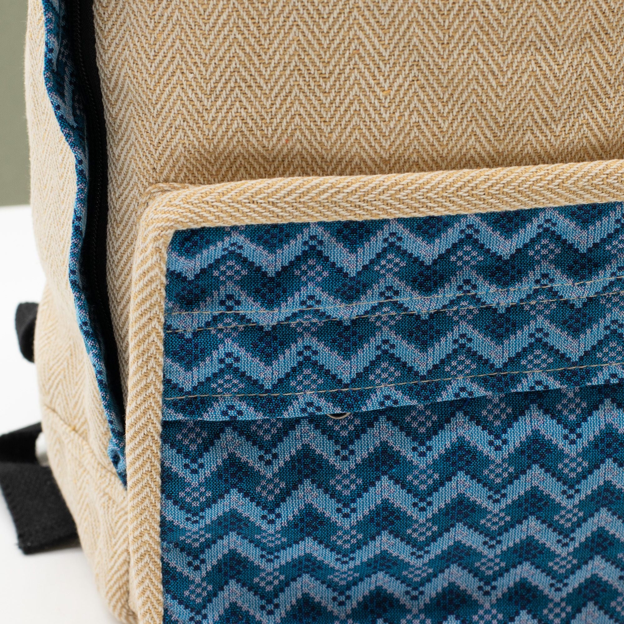 Large Kathmandu Backpack - Dhaka Design (39x28x13cm) 🇬🇧