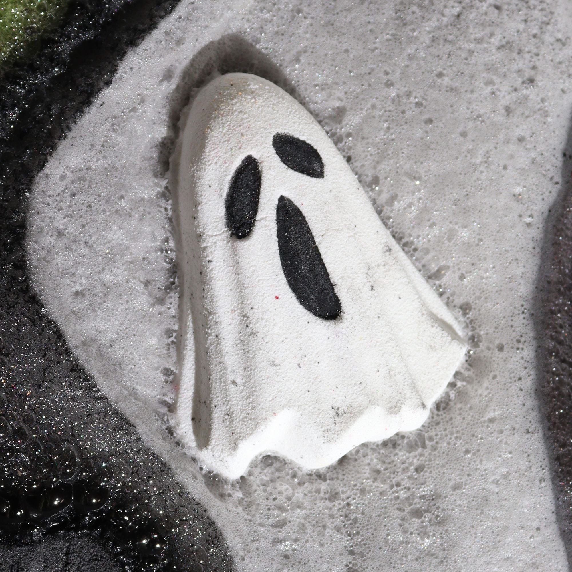 Ghost Halloween Bath Bomb 65g 🇬🇧