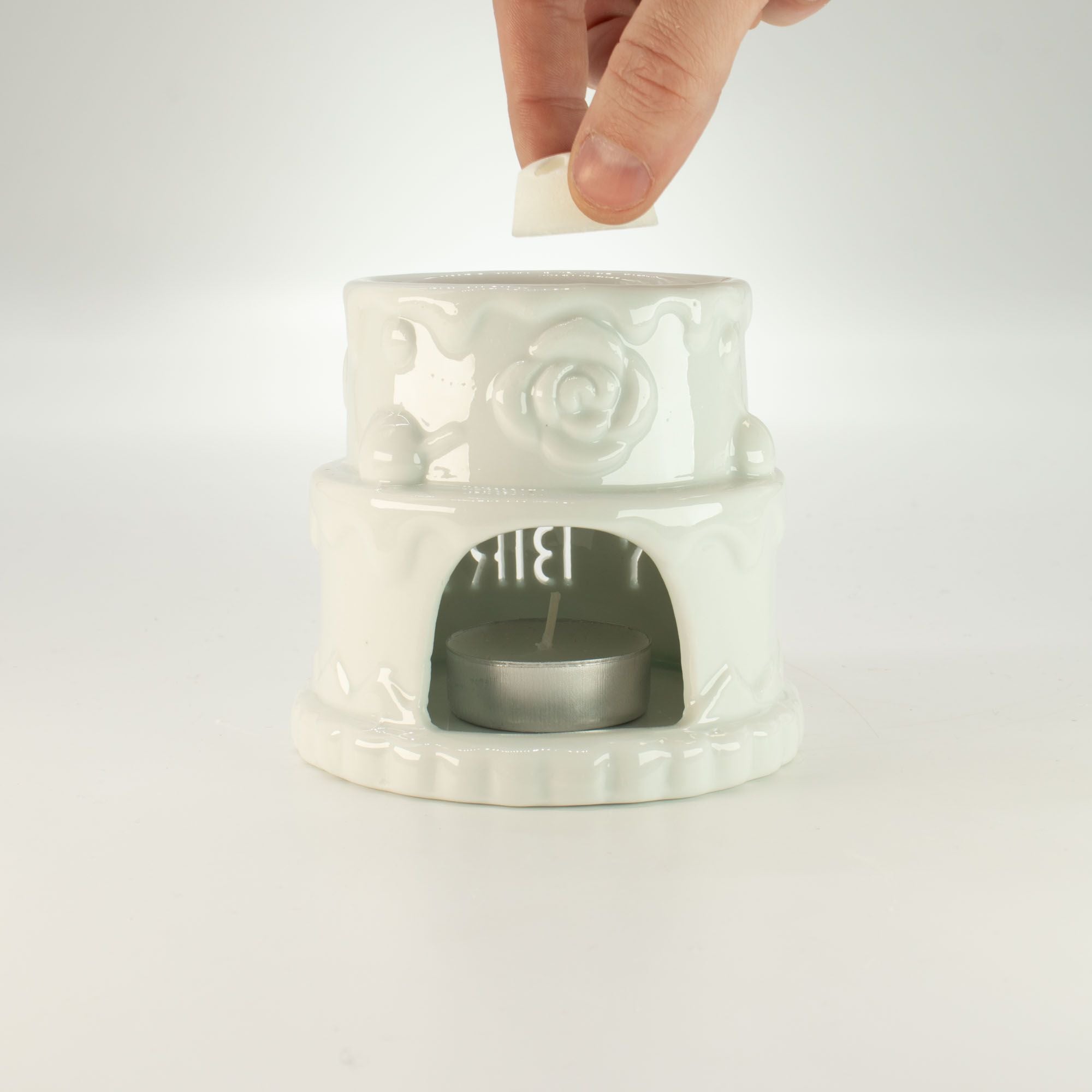 Ceramic Cake Oil Burner - HAPPY BIRTHDAY - White 🇬🇧