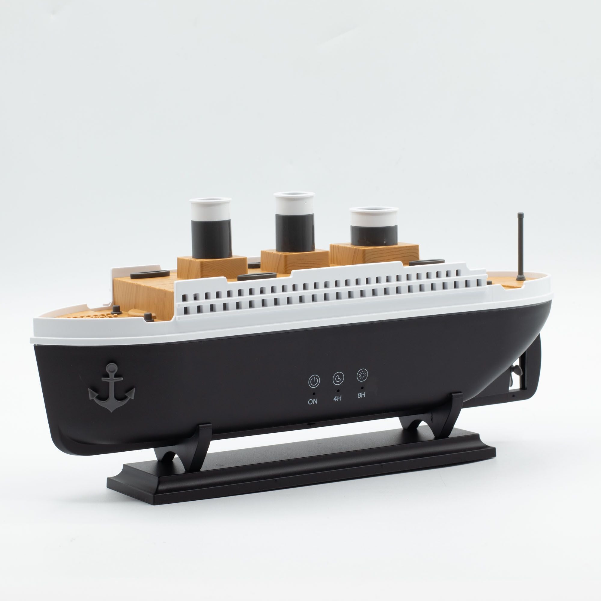 Ship Model Puff Effect Aroma Diffuser with Colour-Changing LED 🇬🇧