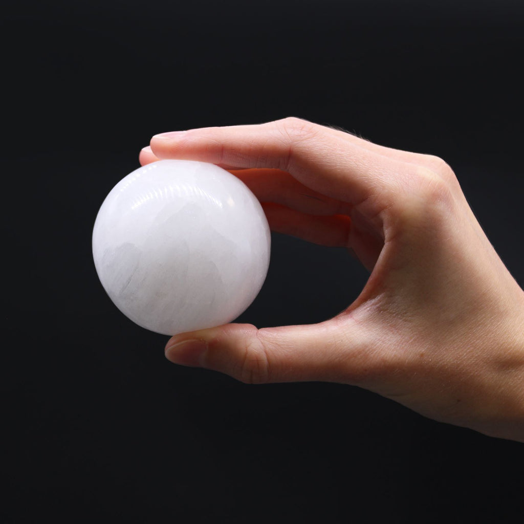 Selenite Sphere - 5-6 cm 🇬🇧