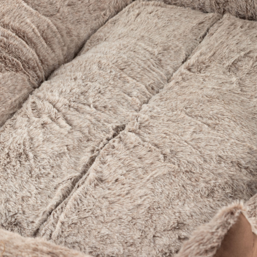 PAW Bed – Small Plush Teddy Brown – 60 × 45 × 17cm 🇬🇧
