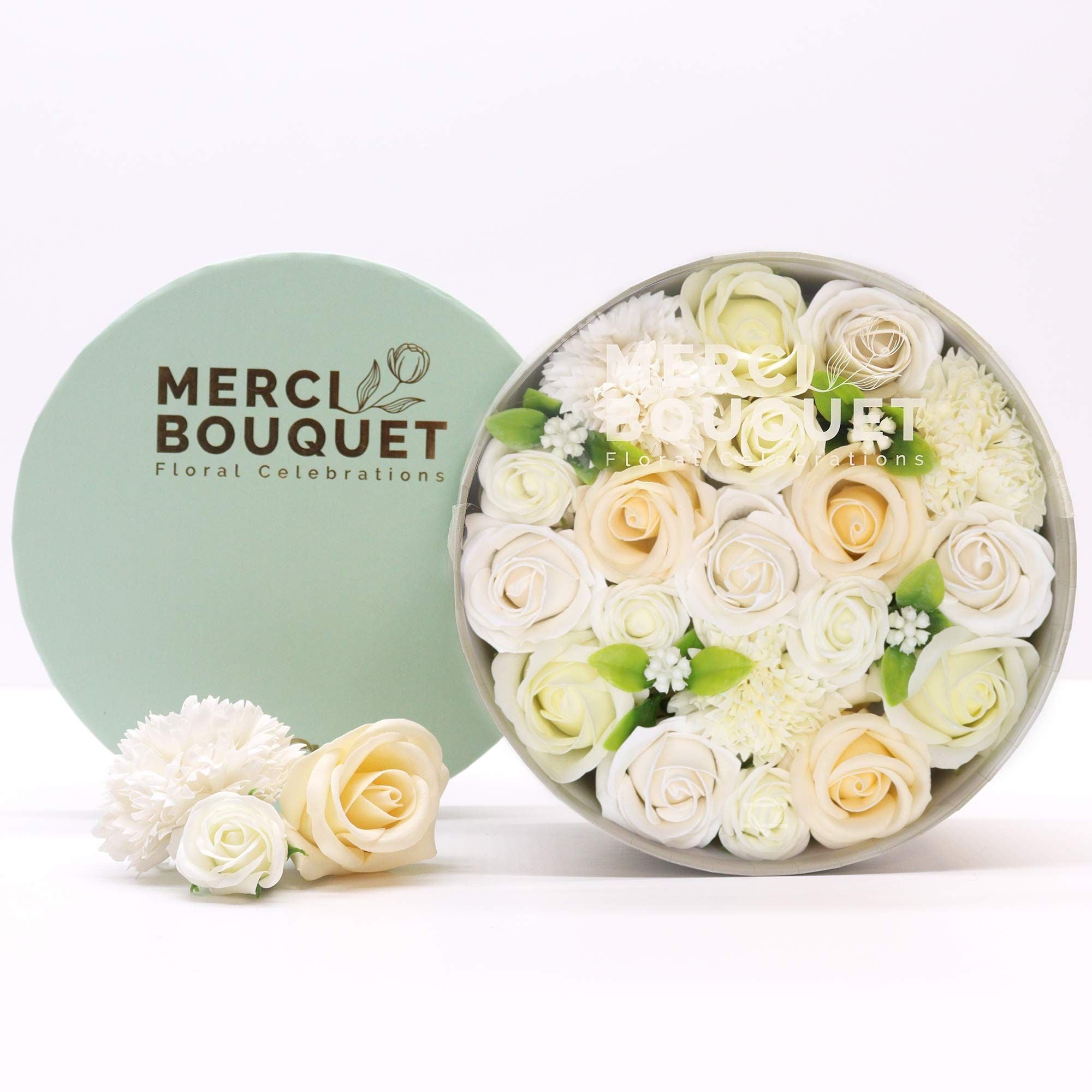 Round Box - Wedding Blessings - White & Ivory 🇬🇧