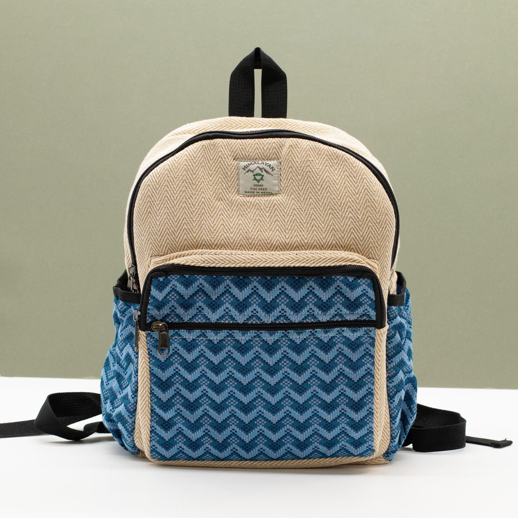 Standard Kathmandu Backpack - Dhaka Design (34x27x10cm) 🇬🇧