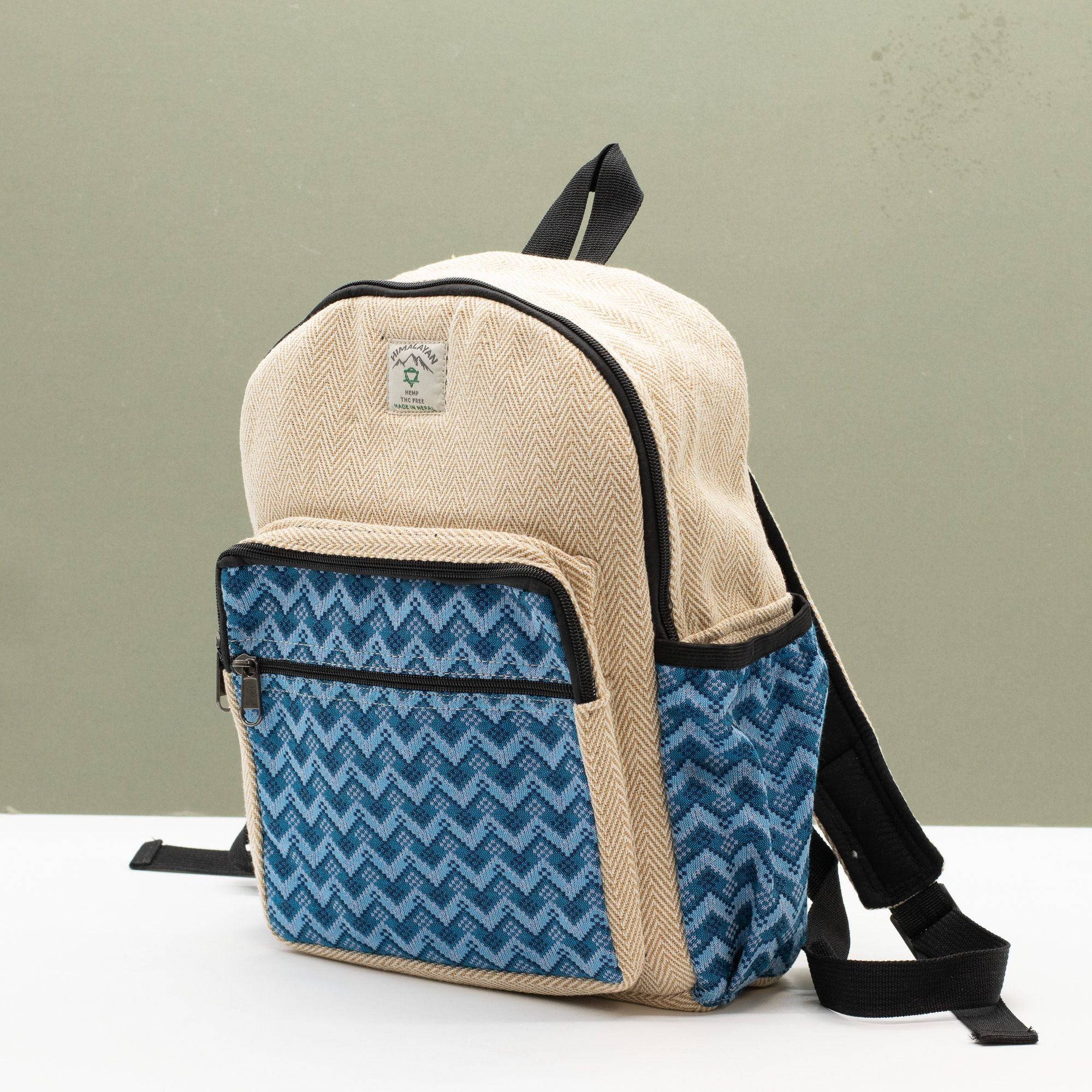Standard Kathmandu Backpack - Dhaka Design (34x27x10cm) 🇬🇧