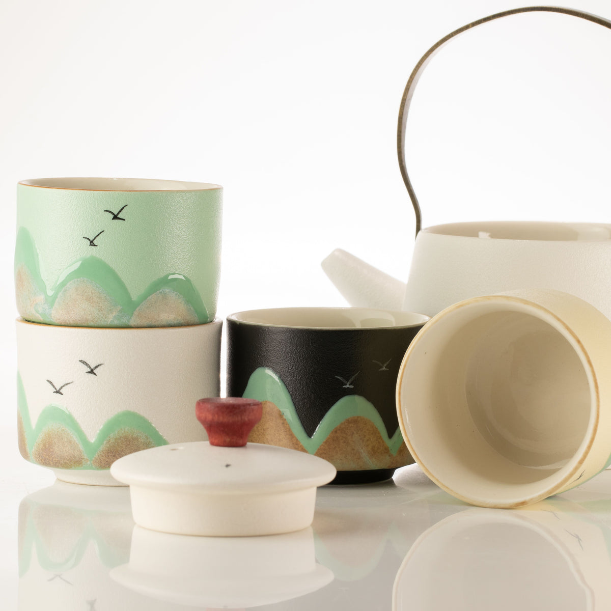 Thousand Miles - Tea Set - Four Cups - Ceremonial Cloth & Bamboo Grip 🇬🇧
