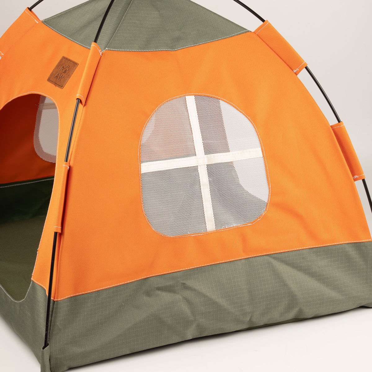 PAW Bed – Green & Orange Tent – 48 × 48 × 40cm 🇬🇧