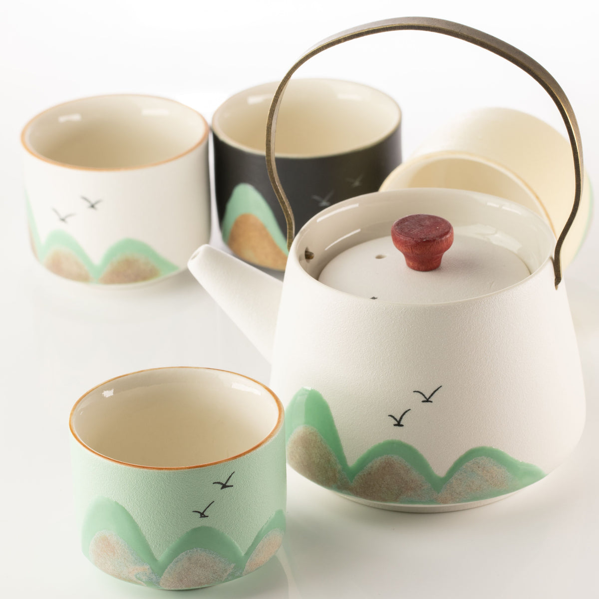 Thousand Miles - Tea Set - Four Cups - Ceremonial Cloth & Bamboo Grip 🇬🇧