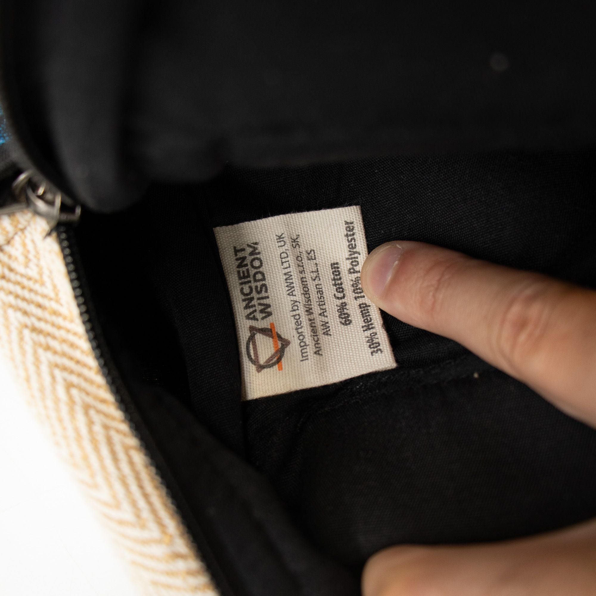 Standard Kathmandu Backpack - Dhaka Design (34x27x10cm) 🇬🇧