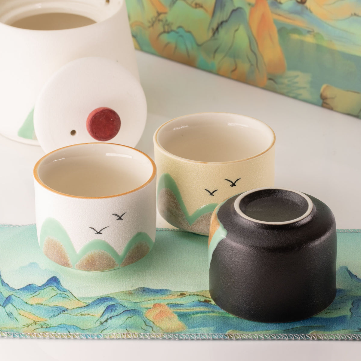 Thousand Miles - Tea Set - Four Cups - Ceremonial Cloth & Bamboo Grip 🇬🇧