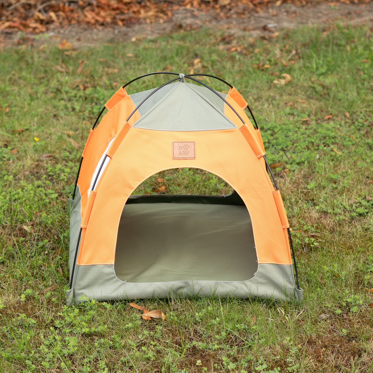 PAW Bed – Green & Orange Tent – 48 × 48 × 40cm 🇬🇧