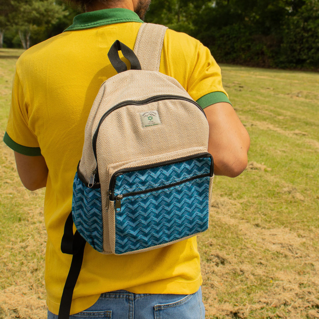 Standard Kathmandu Backpack - Dhaka Design (34x27x10cm) 🇬🇧