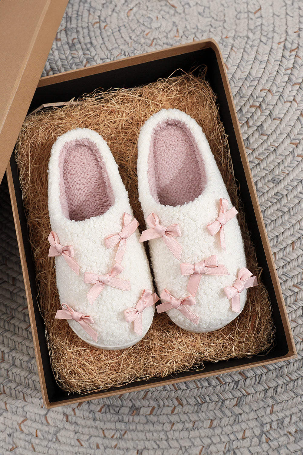 White Ribbed Bow Decor Plush House Slipper 🇺🇸