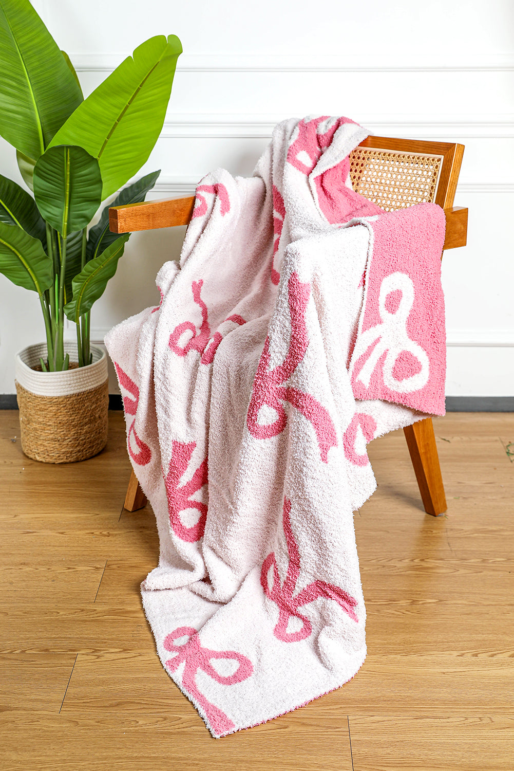 Pink Bow Printed Cozy Soft Throw Blanket 🇺🇸