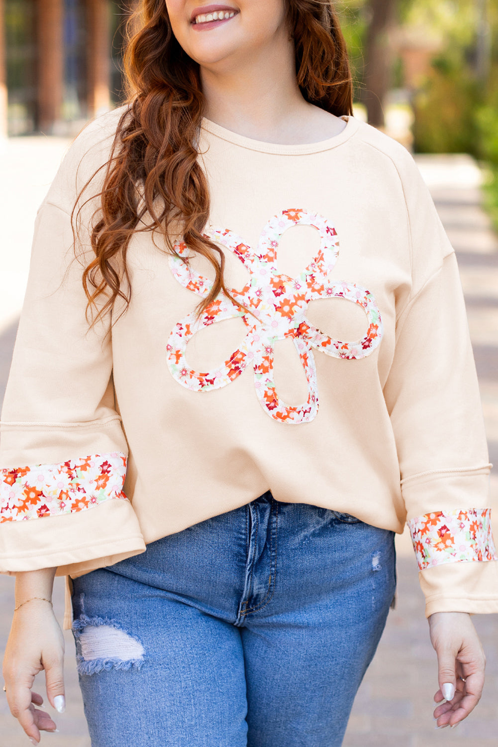 Beige Plus Size Flower Patched Side Slits Crewneck Top 🇨🇳