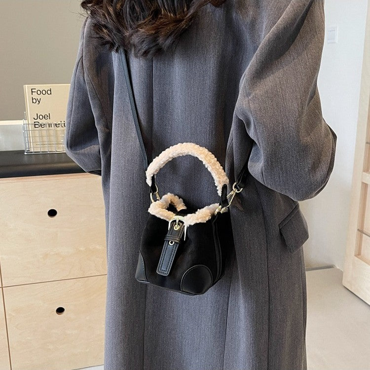 Crossbody Bags Women Shoulder Bag Casual Retro Plush Bag Versatile Plush Designer Bags Purse And Handbags Female Bags 🇨🇳