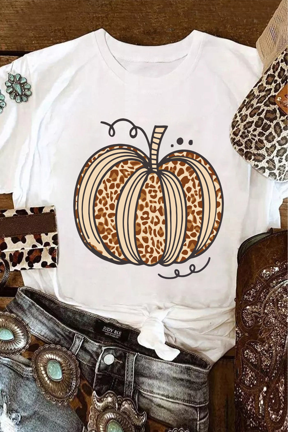 White Leopard Pumpkin Graphic Crewneck Halloween T Shirt 🇺🇸