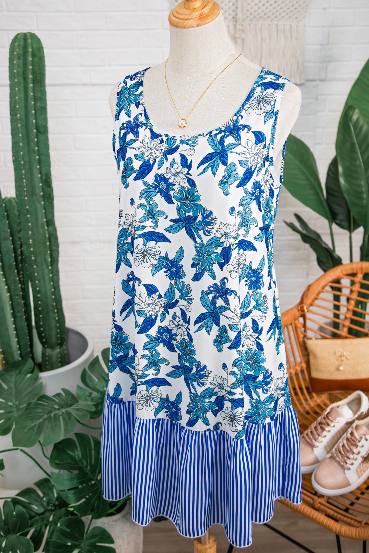 Sky Blue Floral Print U Neck Sleeveless Striped Ruffle Hem Patchwork Dress 🇺🇸