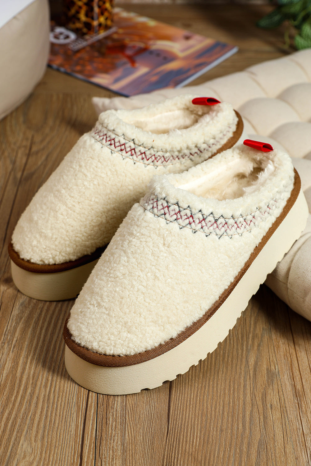 White Embroidered Sherpa Plush Thick Sole Winter Slippers 🇨🇳