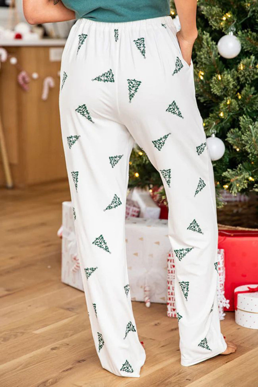 Skobeloff Christmas Tree Print Tee and Pants Lounge Set 🇺🇸