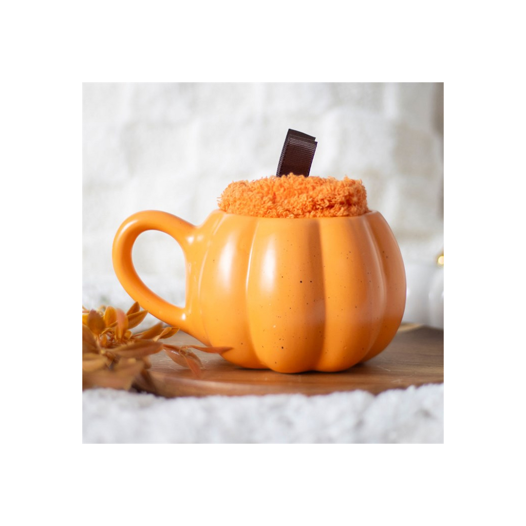 Pumpkin Shaped Mug and Socks Set 🇬🇧