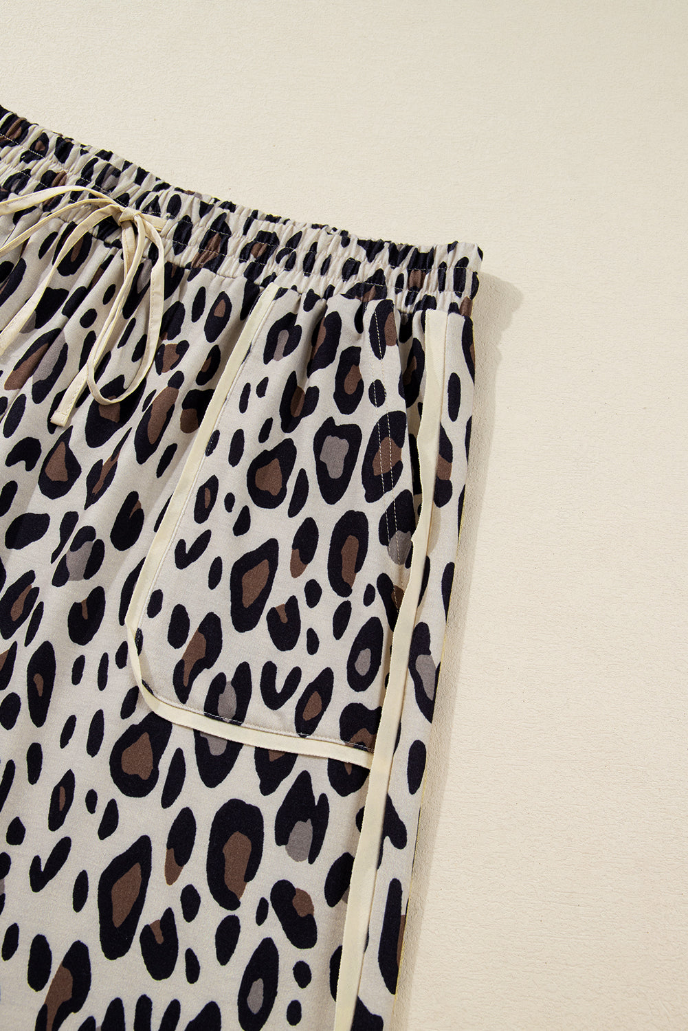 Khaki Exposed Seam Patched Pocket Plus Size Drawstring Leopard Wide Leg Pants 🇺🇸