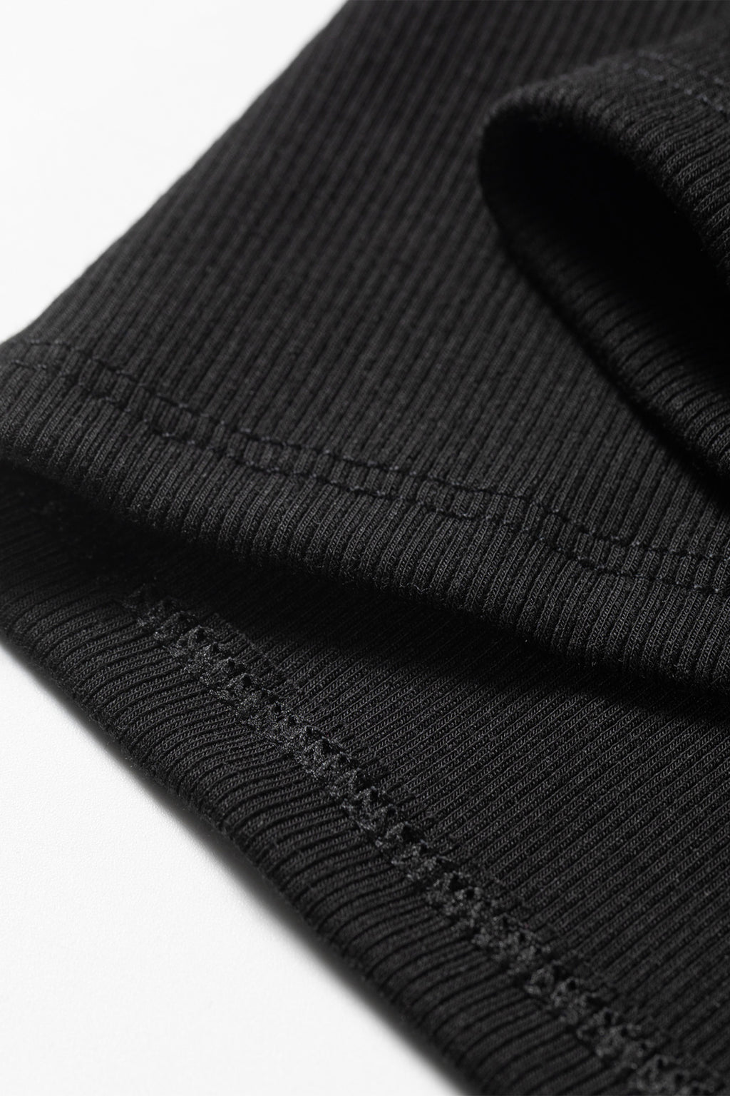 Black Slim Ribbed Padded Tank Top 🇺🇸