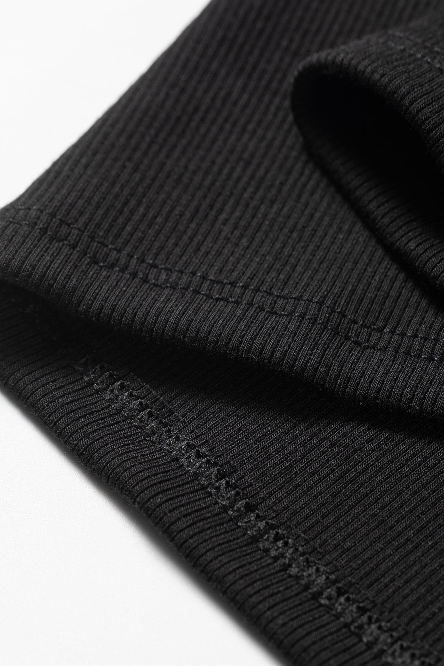 Black Slim Ribbed Padded Tank Top 🇺🇸