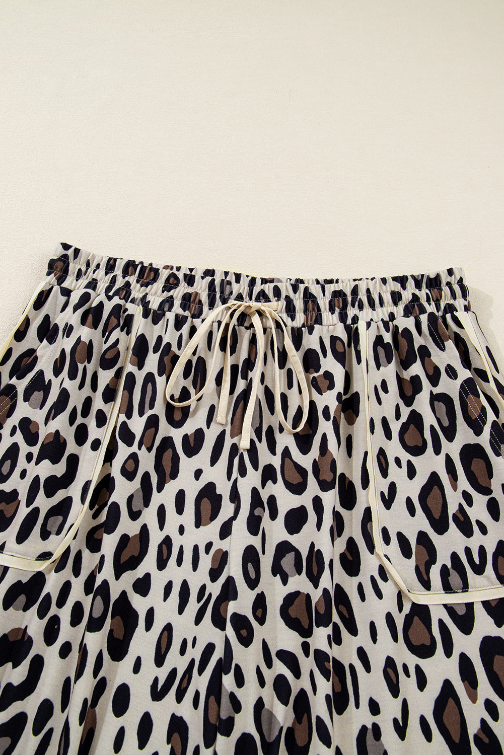 Khaki Exposed Seam Patched Pocket Plus Size Drawstring Leopard Wide Leg Pants 🇺🇸