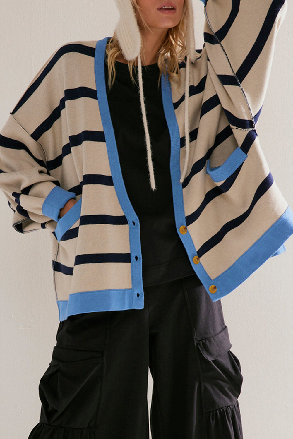 White Colorblock Drop Shoulder Buttoned Loose Cardigan 🇨🇳