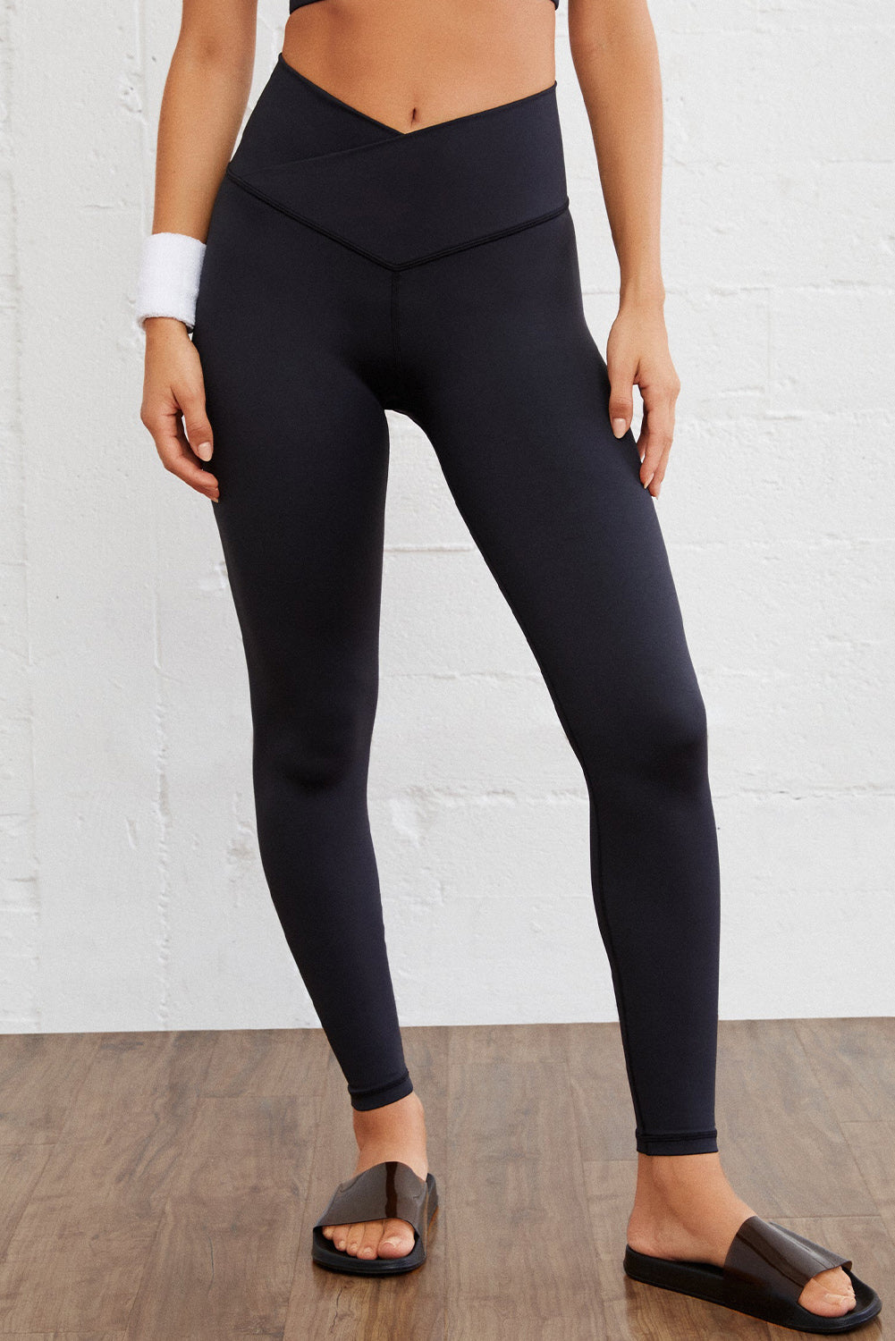 Black Arched Waist Seamless Active Leggings 🇨🇳