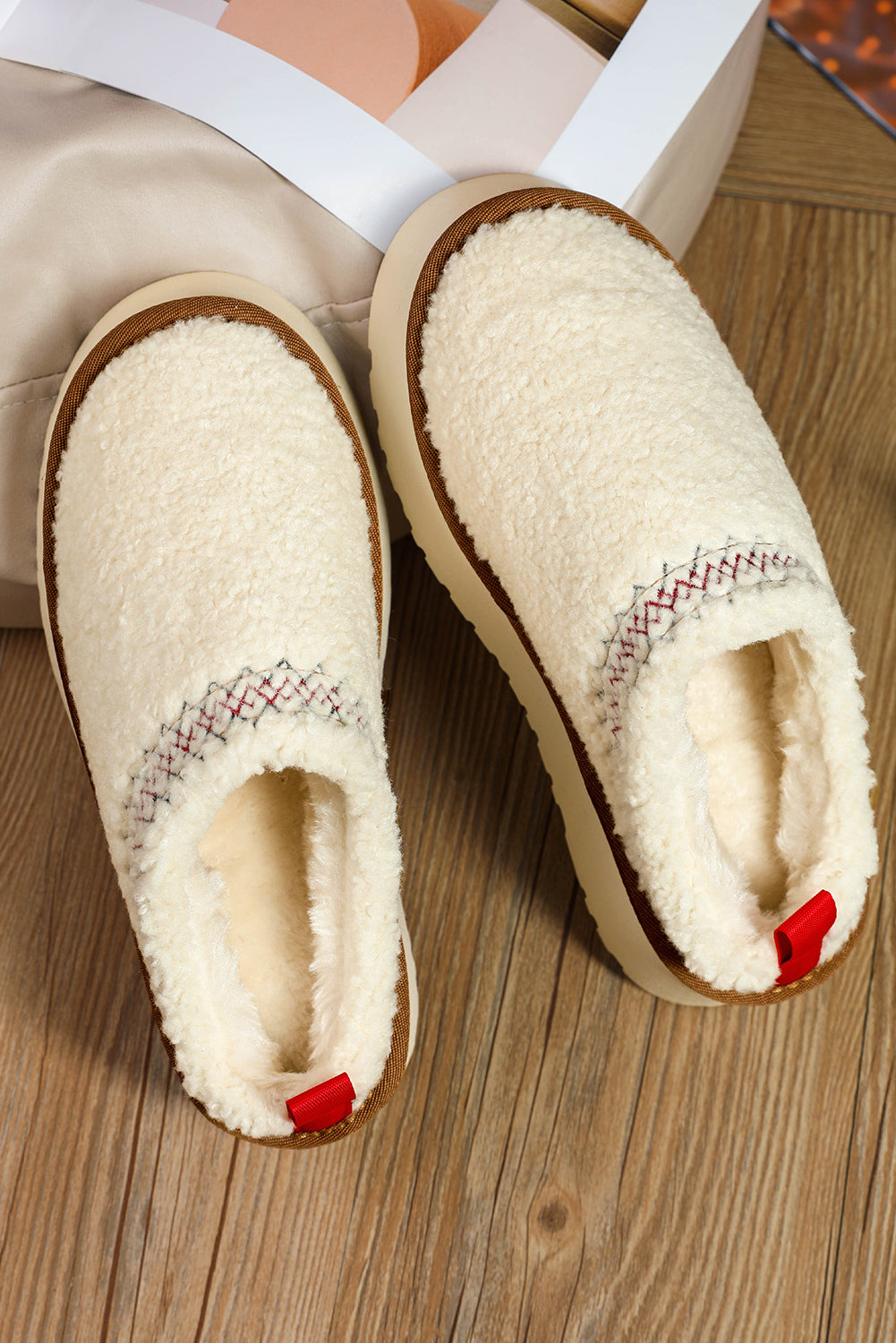White Embroidered Sherpa Plush Thick Sole Winter Slippers 🇨🇳