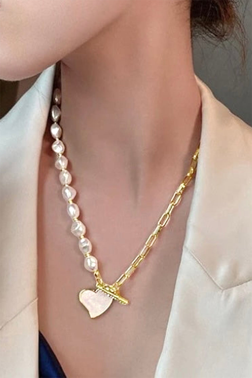 Gold Heart Shape Pendant Rhinestone Decor Pearl Chain Necklace 🇨🇳