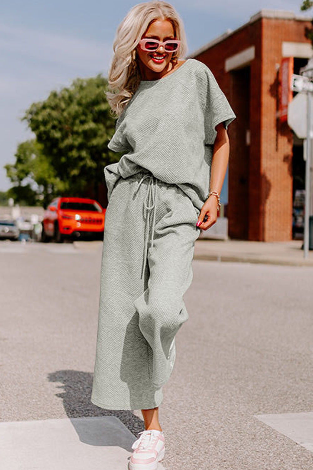 Gray Textured Loose Fit T Shirt and Drawstring Pants Set 🇨🇳