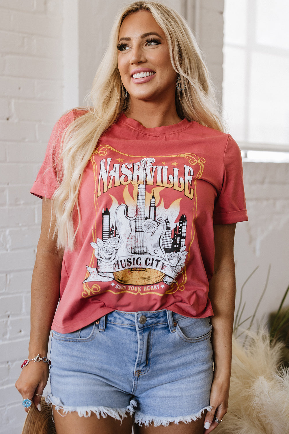 Mineral Red Nashville Music City Graphic Retro Fashion Tee 🇺🇸