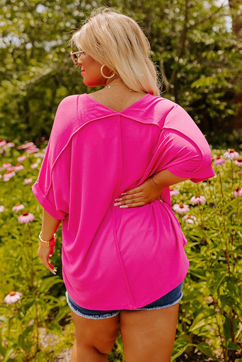 Bright Pink Seamed Back High Low Hem V Neck Cuffed Sleeve Plus Size Tee 🇺🇲